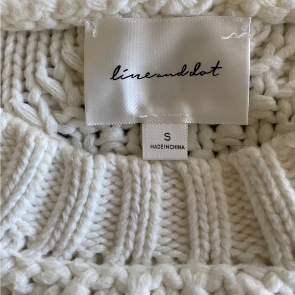 Line & Dot Jasper Fringe Sweater
Cable Knit Cropped Heavy Ivory Western BOHO - Picture 3 of 8